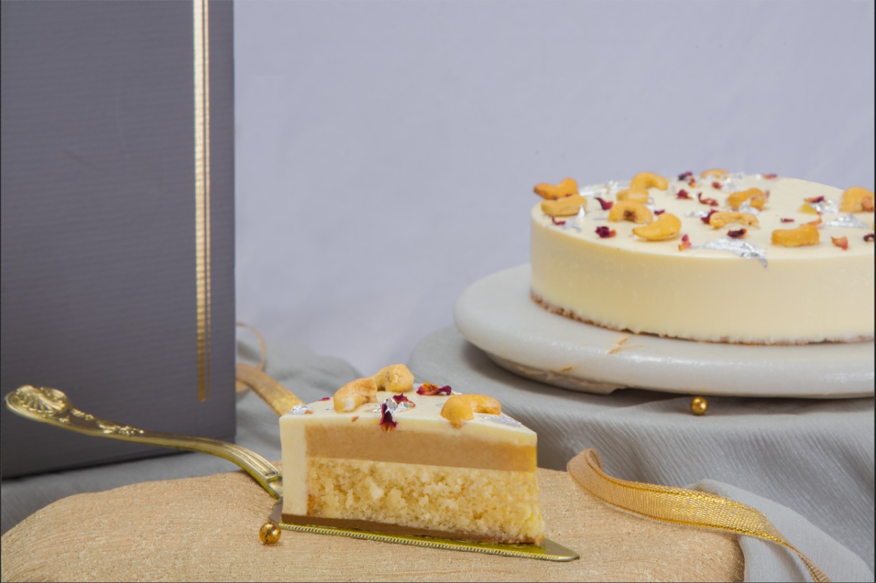 Lamara Patisserie / Premium Luxury Celebration Cakes / Online Delivery