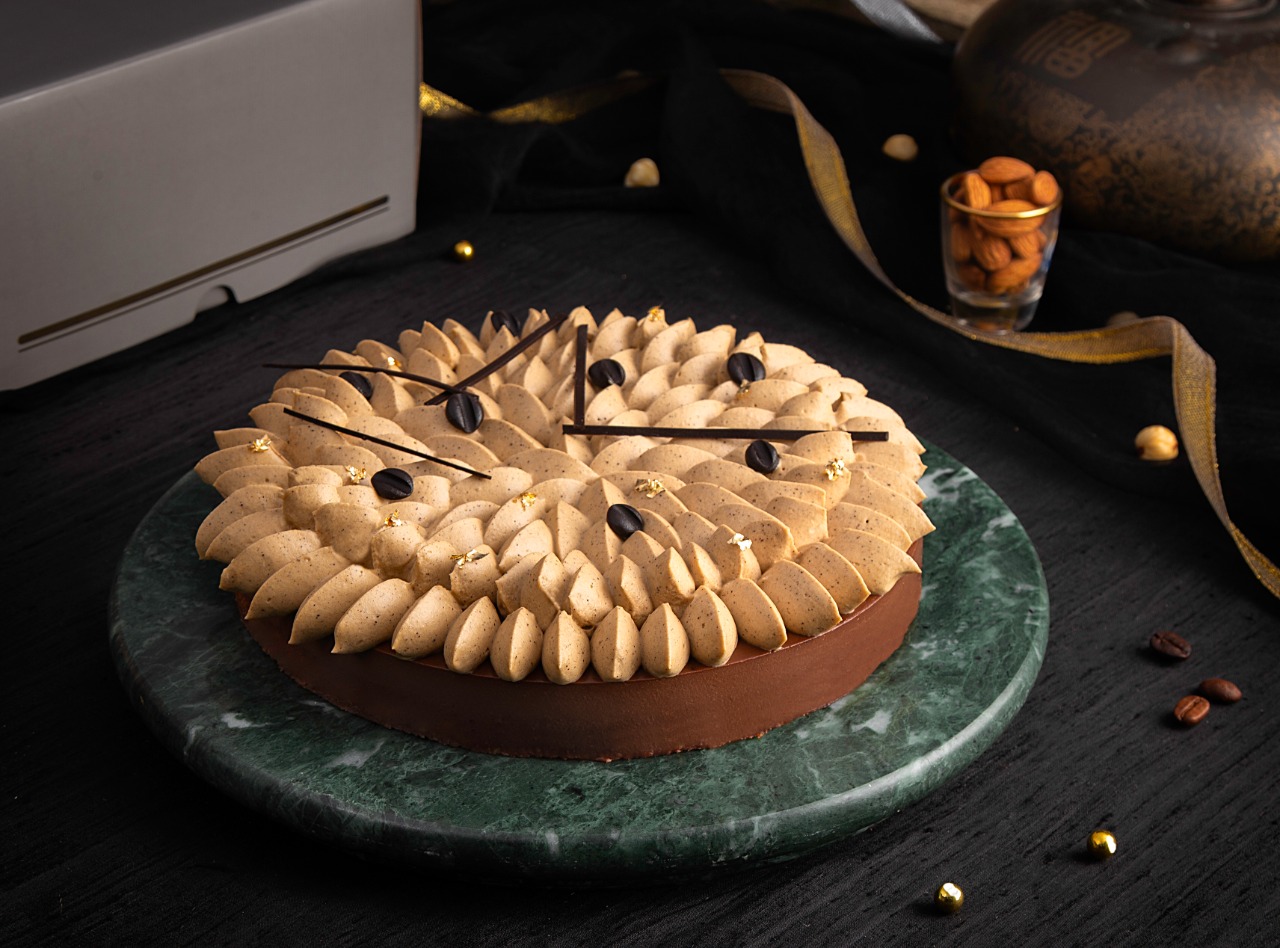 Lamara Patisserie / Premium Luxury Celebration Cakes / Online Delivery