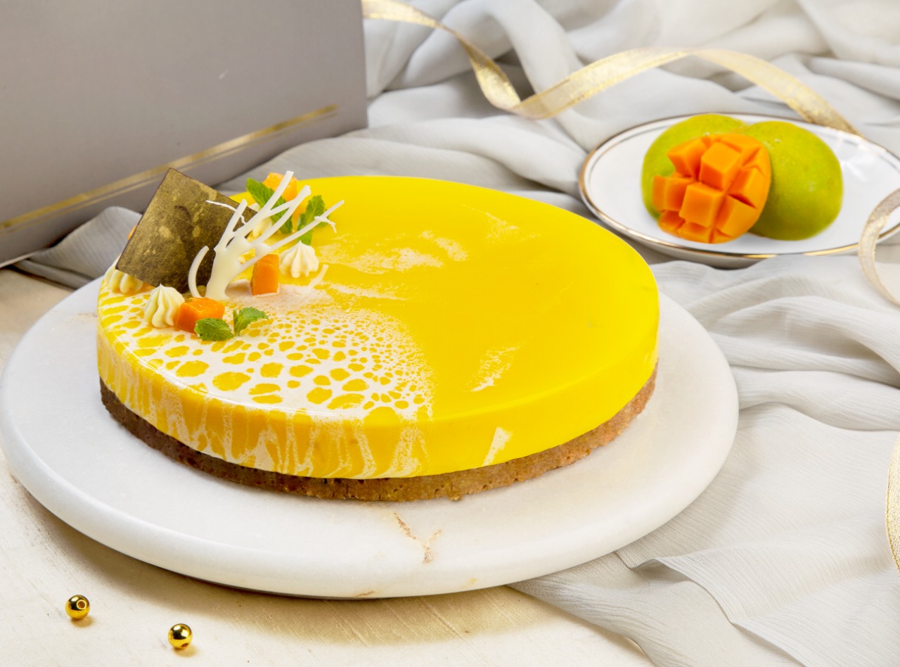 Lamara Patisserie / Premium Luxury Celebration Cakes / Online Delivery